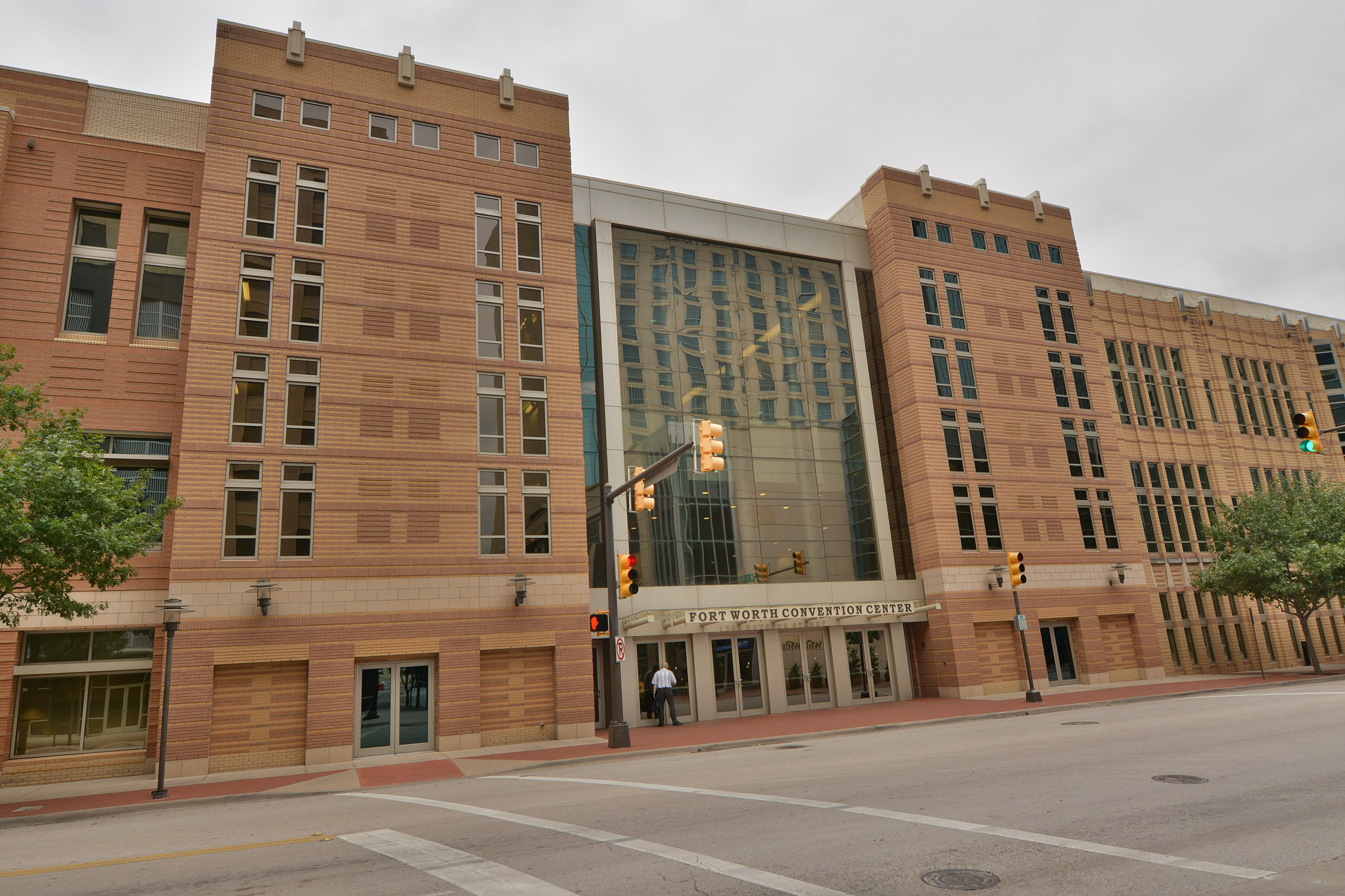 Fort Worth Convention Center – DGB Glass, Inc.